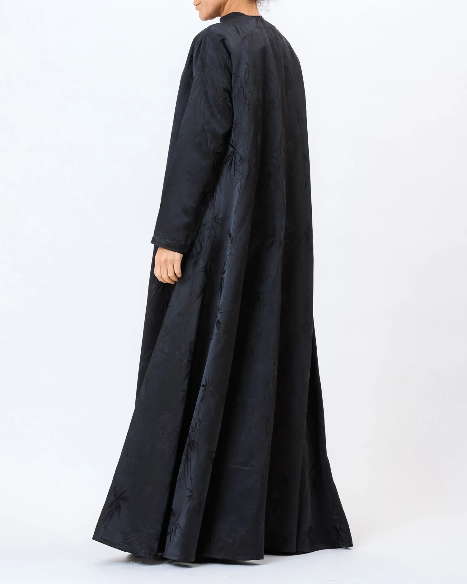  Aura – Embossed Silk Linen Abaya - Image 3