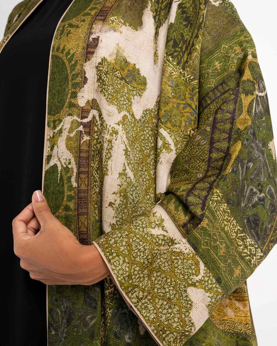 Kashmir – Pashmina Print Bisht Abaya - Image 3